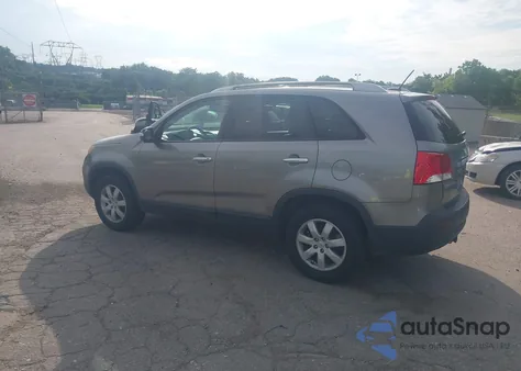 2011 Kia Sorento Lx z USA, uszkodzony, nr VIN 5XYKT4A16BG112734